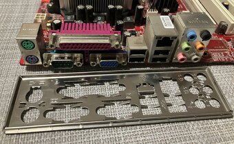 MSI + X4 620 4x2,6 Ghz, 4 Gb ram DDR2, I/O štítek - 2