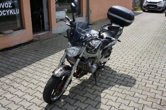 Yamaha FZ6 Fazer - 2