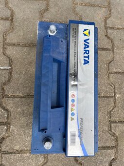 Půl roku stará baterie varta 95ah - 2