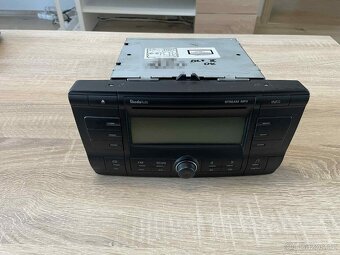 Autorádio Škoda MP3 Stream - 1Z0 035 161 C s kódem - 2