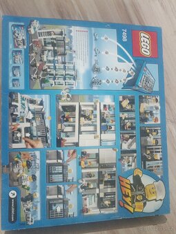 Lego set policejní stanice - 2