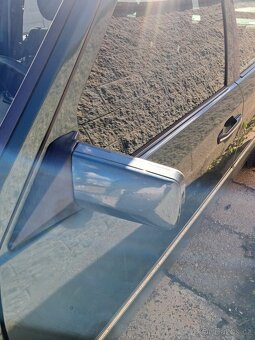 Mercedes W124 Zrcátko - 2