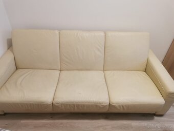 Kožený rozkládací gauč s úložným prostorem - 2