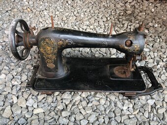 Šicí stroje. - 2