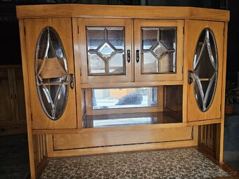 Starožitný nábytek - 2