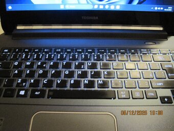 Toshiba Satellite U940-10F - 2