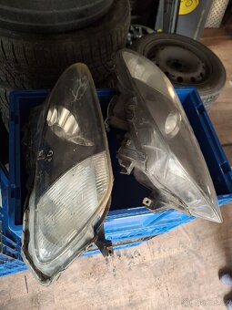 Přední světla Honda S200 - 2