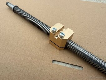 Příčný šroub - soustruh SUI32 - 2