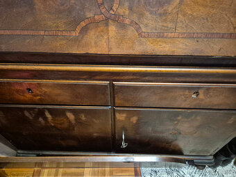 Starý sekretář - 2