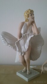 soška Marilyn Monroe , Baletka DUX - 2