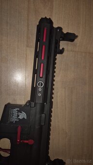 Prodám airsoft zbran lancer tactical s červenými prvky - 2