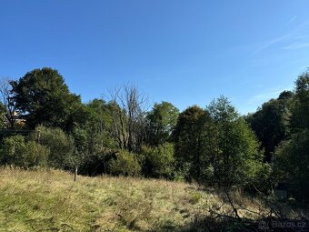 Stavební pozemek 928m2 s vydaným stavebním povolením - 2
