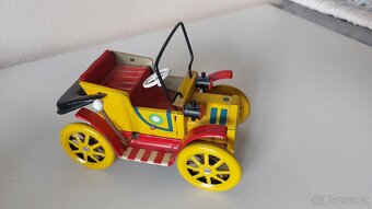 Dědeček automobil - stará retro hračka 60. léta - 2