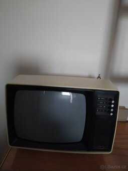 RETRO televize ,žehlička, lustr, radiomagnetofony, stereo - 2