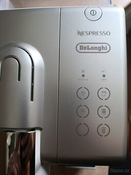 Kapslový kávovar Nespresso DeLonghi - 2