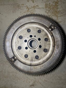 Alfa Romeo 2.4jtd setrvačník - 2