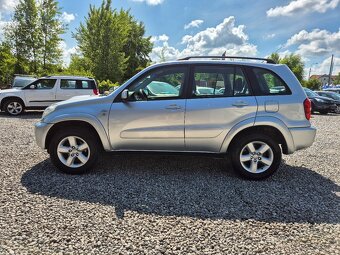 Toyota RAV4 2.0D-4D,85KW,4x4,KLIMA,BEZ KOROZE,R.V.2005 - 2