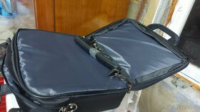 Nová nepoužitá taška Targus Notepac plus
- 2