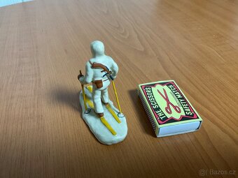 Figurka lyžaře vojenská - 2