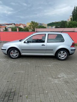 Volkswagen golf - 2
