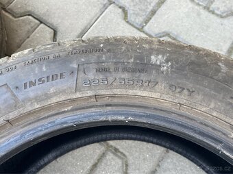 Prodam pneu Dunlop Sport Maxx 225/55 R17 - 2