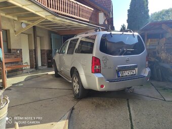 Nissan Pathfinder - 2