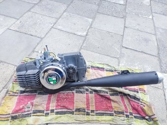 Motor s příslušenstvím manet korado - 2