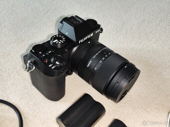 NOVÝ Fujifilm X-S20, Sigma 18-50 2.8, Moza AirCross S.. - 2