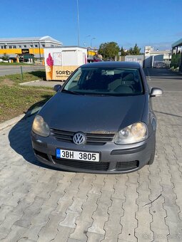 Volkswagen Golf V 1.4 55 kW, rok 2004, na díly nebo k opravě - 2
