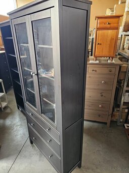 VITRÍNA IKEA HEMNES - 2
