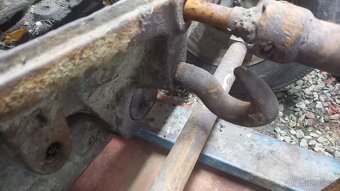 Zetor 25A-přední náprava - 2