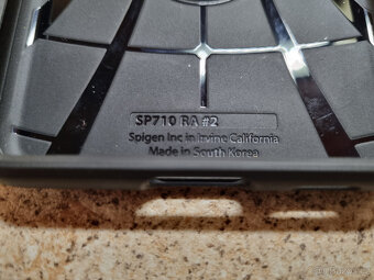 Spigen Rugged Armor - kryt pro Samsung Galaxy S21 Ultra - 2