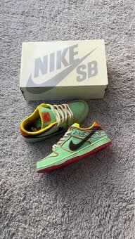 Nike SB Dunk Low Rodeo Tourmaline - 2