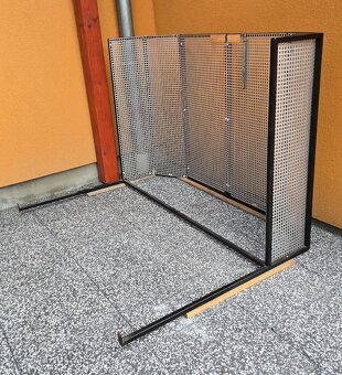 Zakázková bezpečnostní mříž před krb - 2