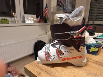 Nové nepoužité dětské lyže - 2