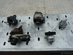 VOLVO XC70 2,4D D5 - PŘÍSLUŠENSTVÍ MOTORU - 2