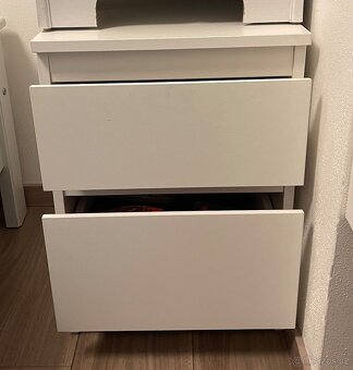 Noční stolek - 2 šuplíku - 2