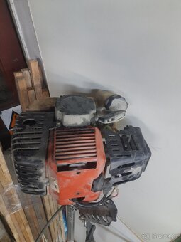 Prodám křovinořezy,motor 5.5kw - 2