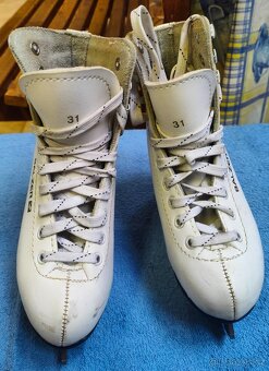 Dívčí lední brusle - 2