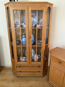 Nábytek do jídelny - 2