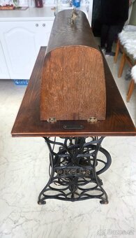 Šicí stroj PFAFF - 2