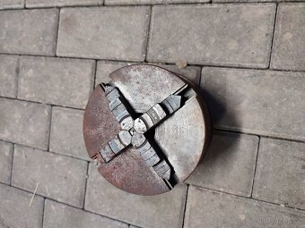 Soustruh-sklíčidlo - 2