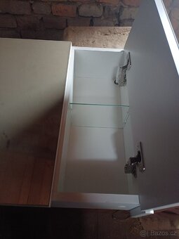 Koupelnová skříňka - 2