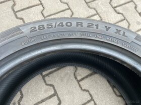 285/40-21” continental jako nove 6mm. - 2