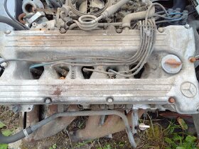 Prodám motor MB 126 280 benzín - 2