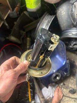 Palivove cerpadlo na Suzuki Gsxr 600 750 04-05 - 2