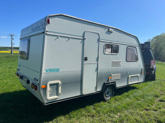 Karavan Beyerland Vitesse 430TM, osoby, předstan - 2