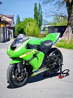 Kawasaki ZX10r - 2