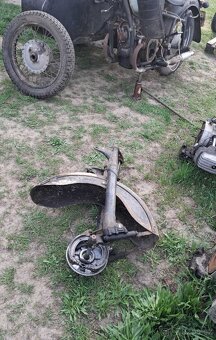 Blatník sajdy přední vidlice brzdový štít blatník - 2