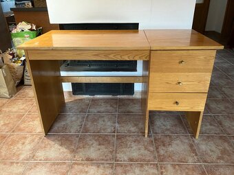 Psací stůl s výklopnou deskou - 2